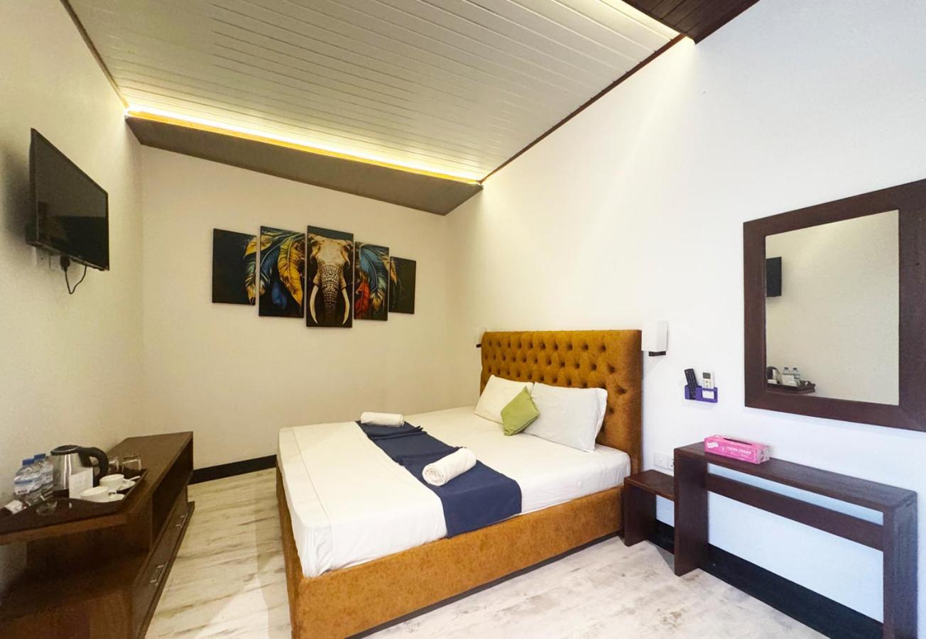 Nico Lagoon Hotel Negombo Exterior foto