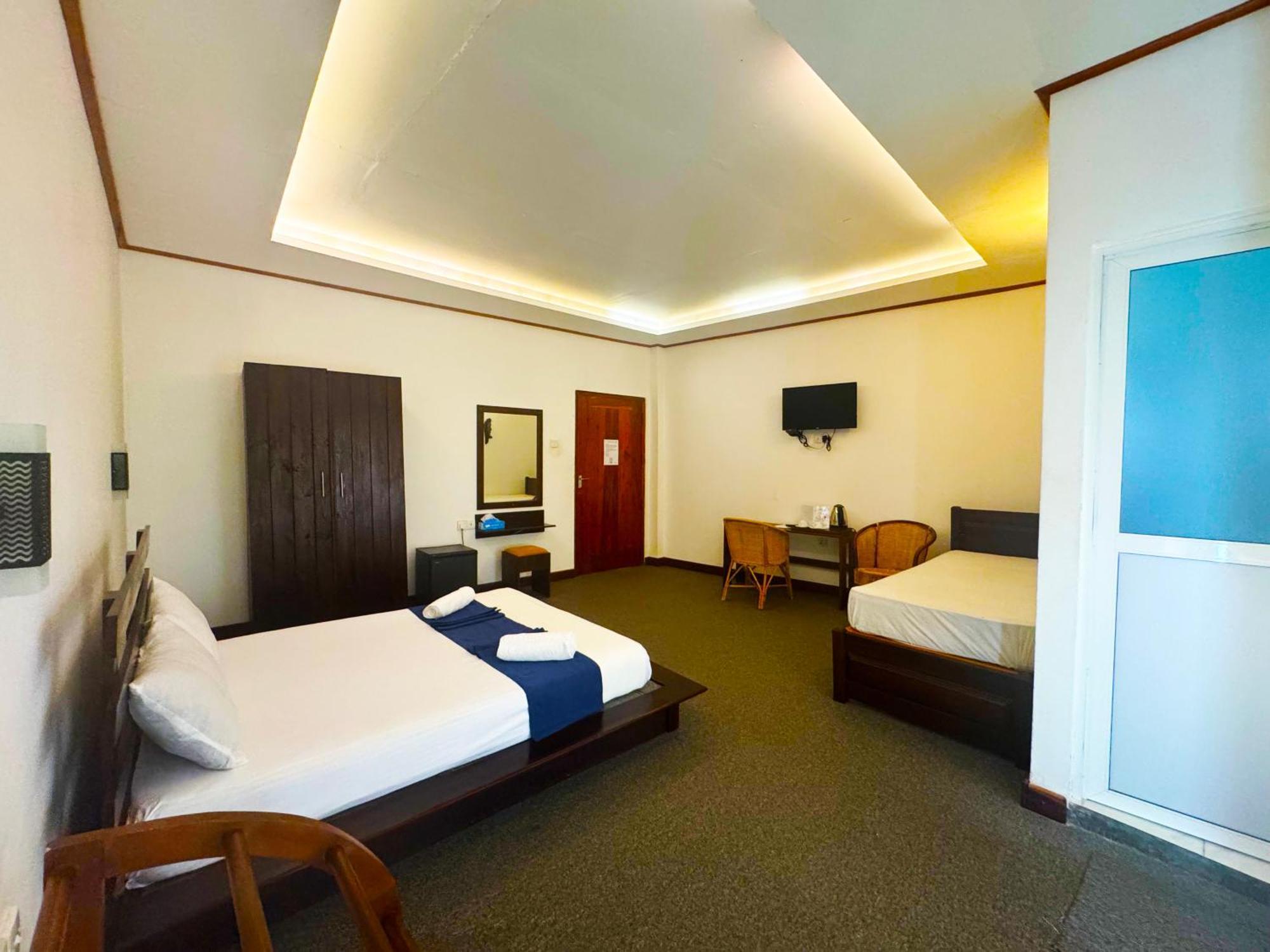 Nico Lagoon Hotel Negombo Exterior foto